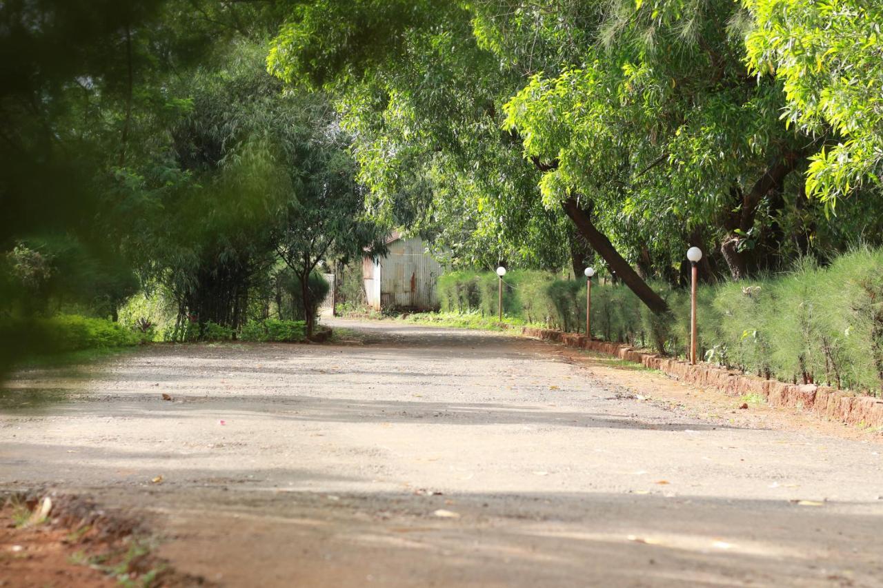 Koyna Lake Resort Koynanagar 外观 照片
